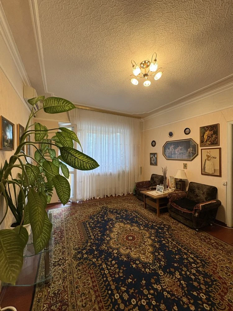 4-room "Stalinka" in DNR