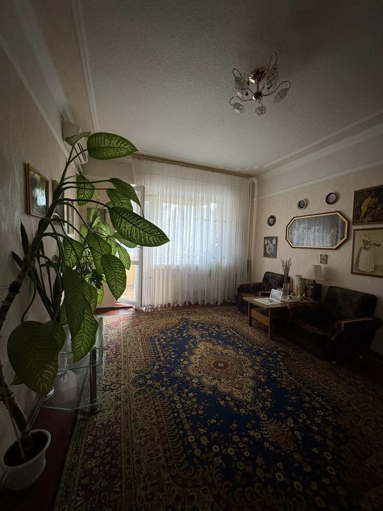 4-room "Stalinka" in DNR