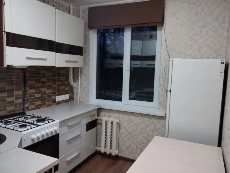 Продам 1 кімнатну квартиру. Сертифікат, ваучер.