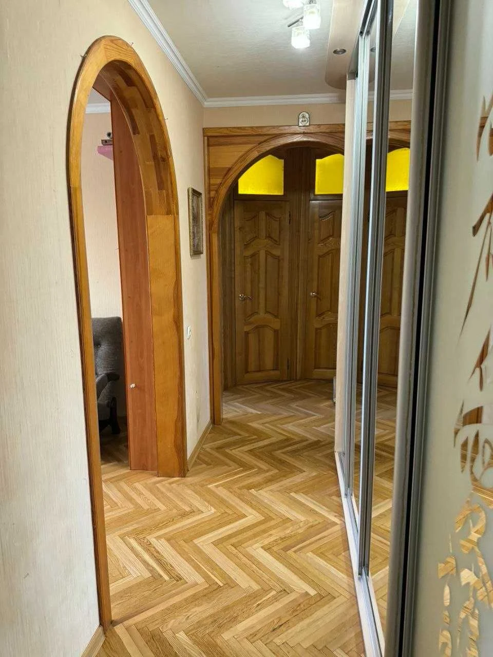 Sale of a 3-bedroom apartment
