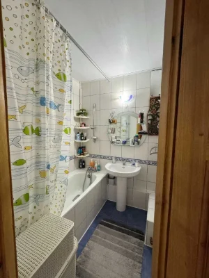 Sale of a 3-bedroom apartment