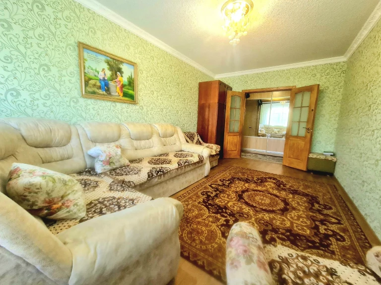 ТЕРМІНОВО Продаж трикімнатної (3-кімнатної) квартири на Маси