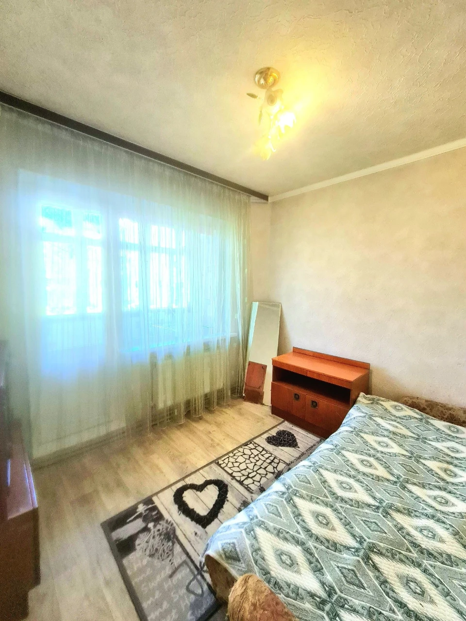 ТЕРМІНОВО Продаж трикімнатної (3-кімнатної) квартири на Маси