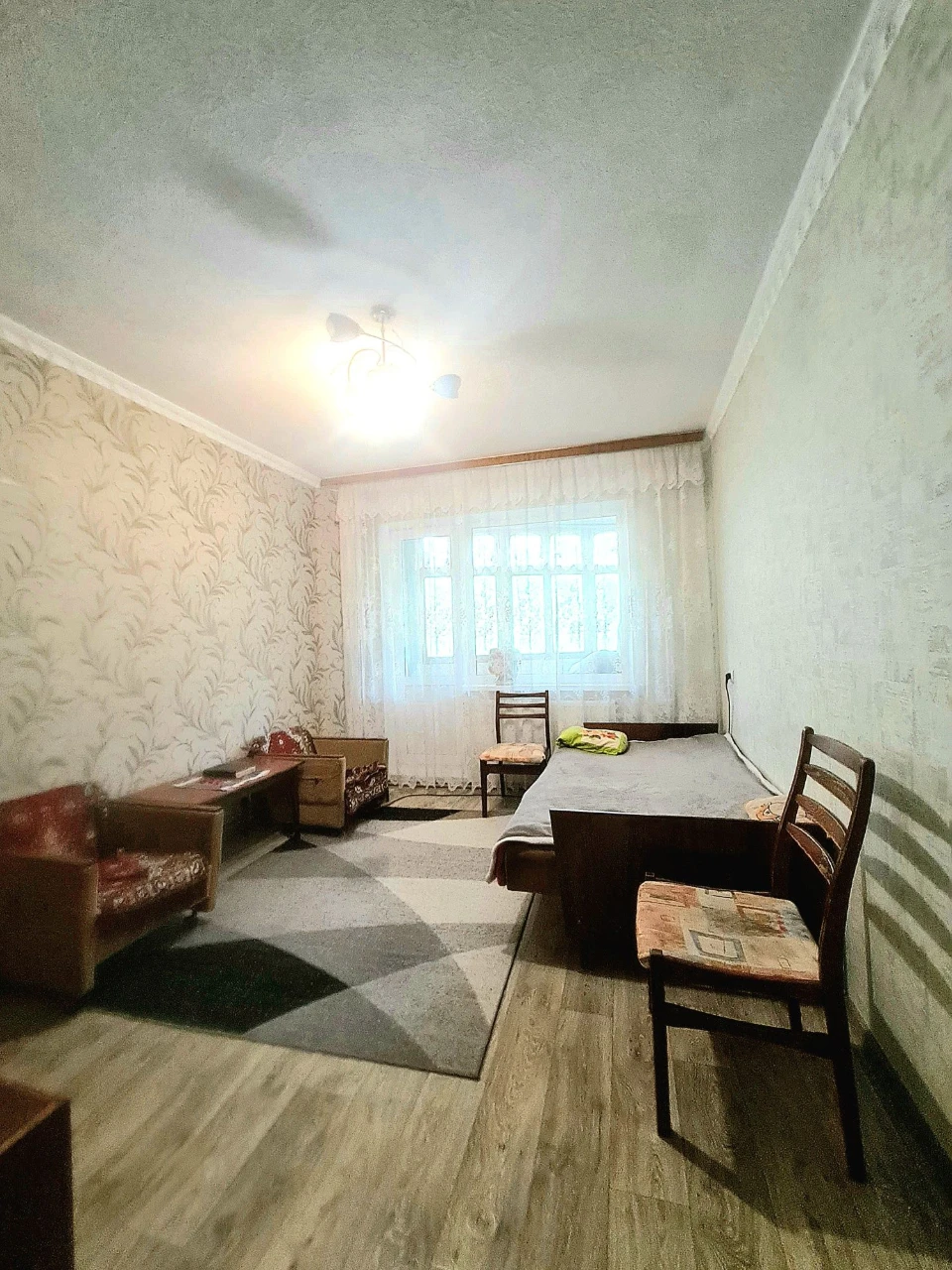 ТЕРМІНОВО Продаж трикімнатної (3-кімнатної) квартири на Маси