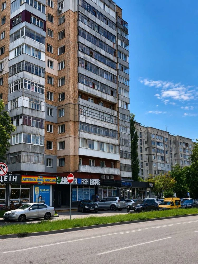 Продається 1-кімнатна квартира 37 кв. на масиві Незалежності, Біла Церква