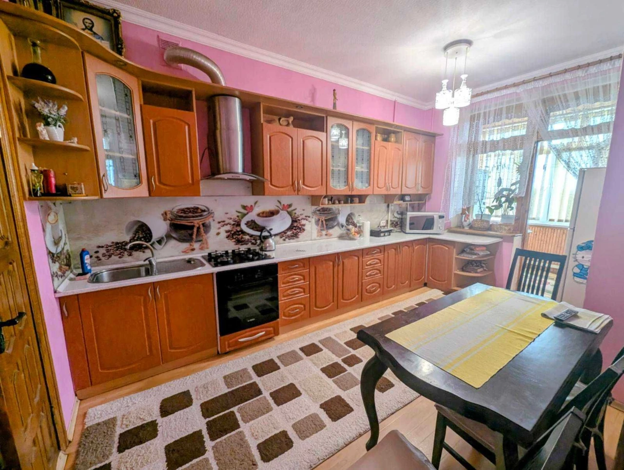 Продажа 3-комнатной квартиры с автономным отоплением в кирпичном доме