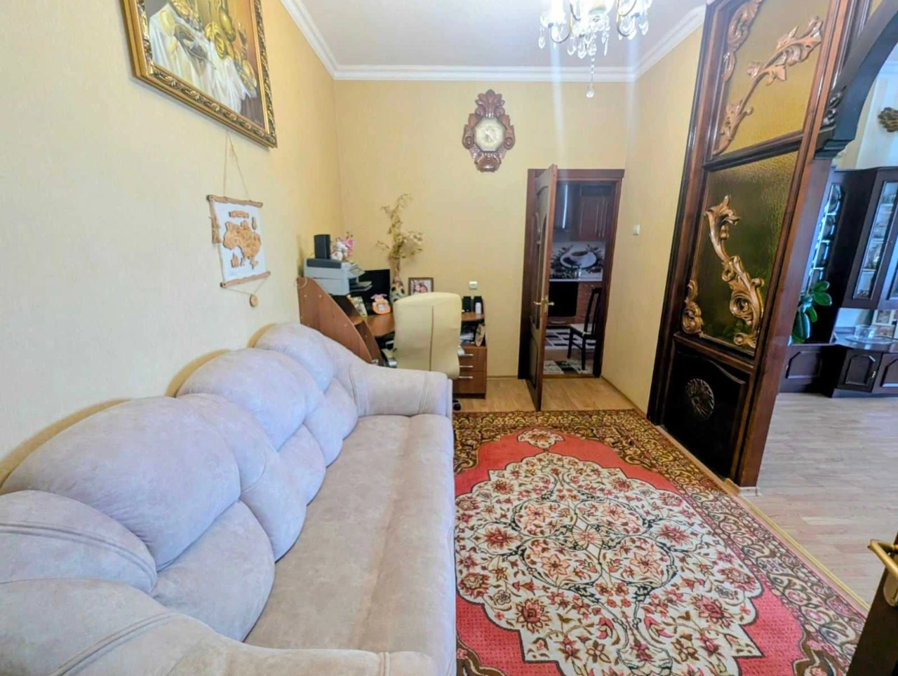 Продажа 3-комнатной квартиры с автономным отоплением в кирпичном доме