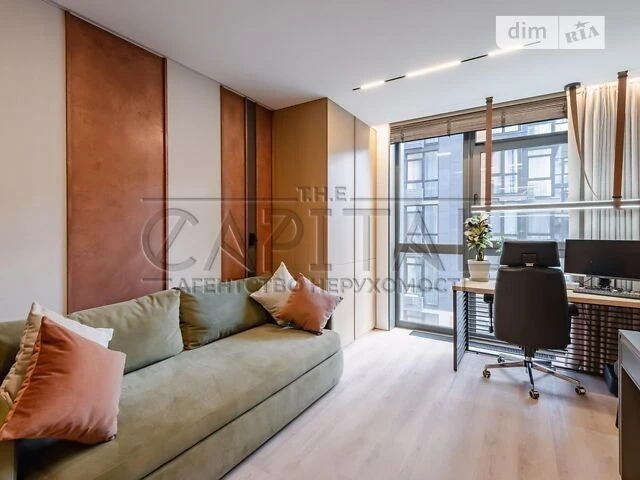 Sale of 3-room apartment 118.7 sq. m. on Predslavynska Street 42 • I