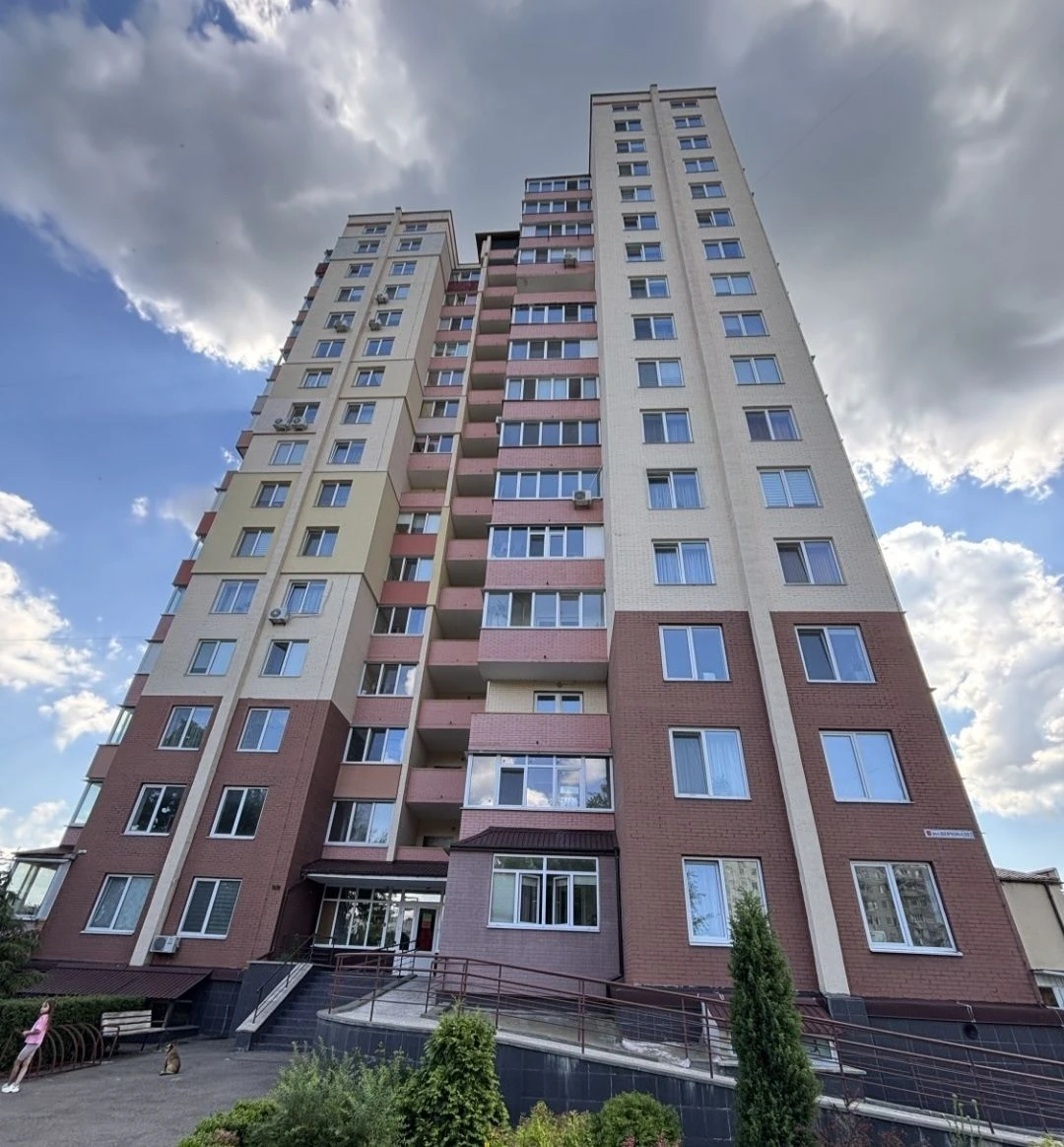 Продається чудовий 3-кімнатний житловий будинок у ЖК "Шевченка"