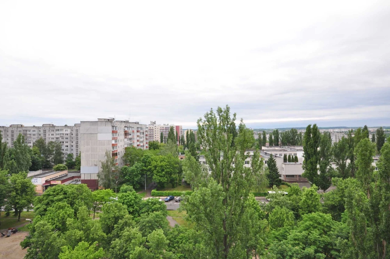 Квартира в центрі, вул. Зенітного полку 46.