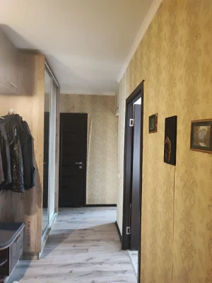 Продається 2-кімнатна  квартира  район Леваневського,