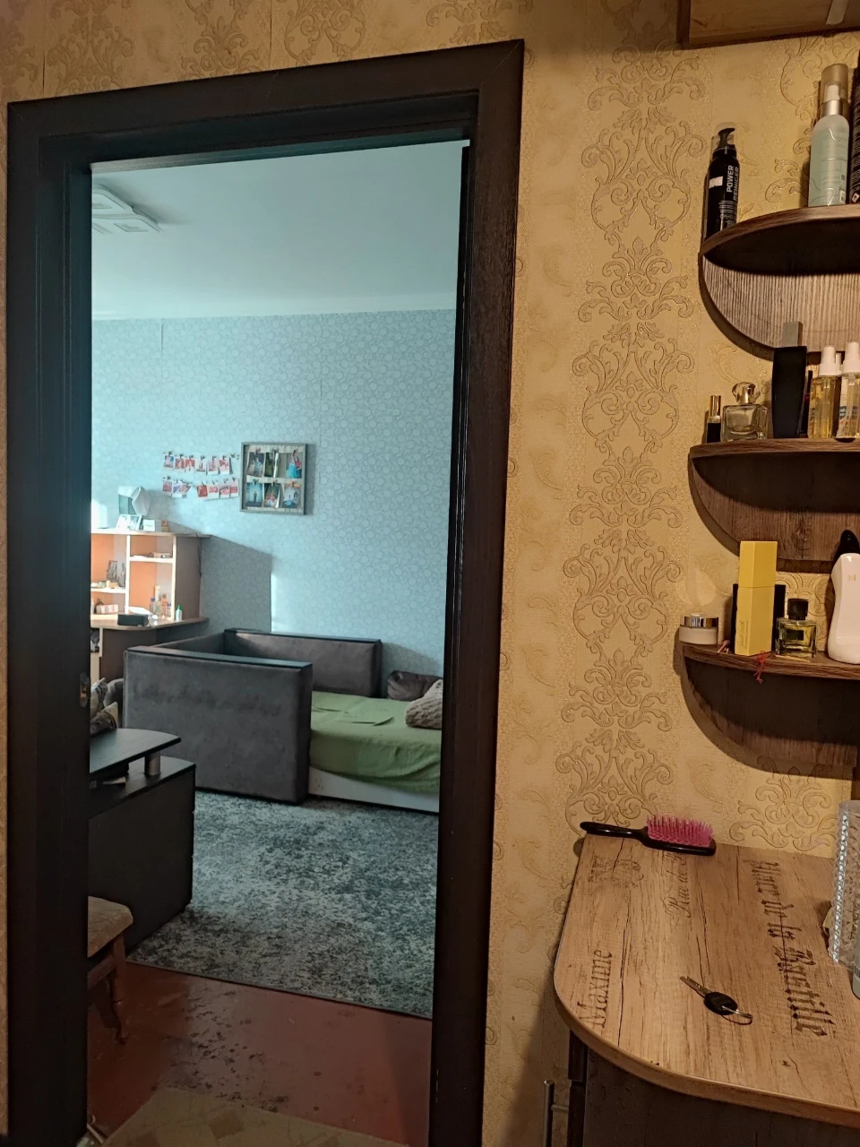 Продається 2-кімнатна  квартира  район Леваневського,