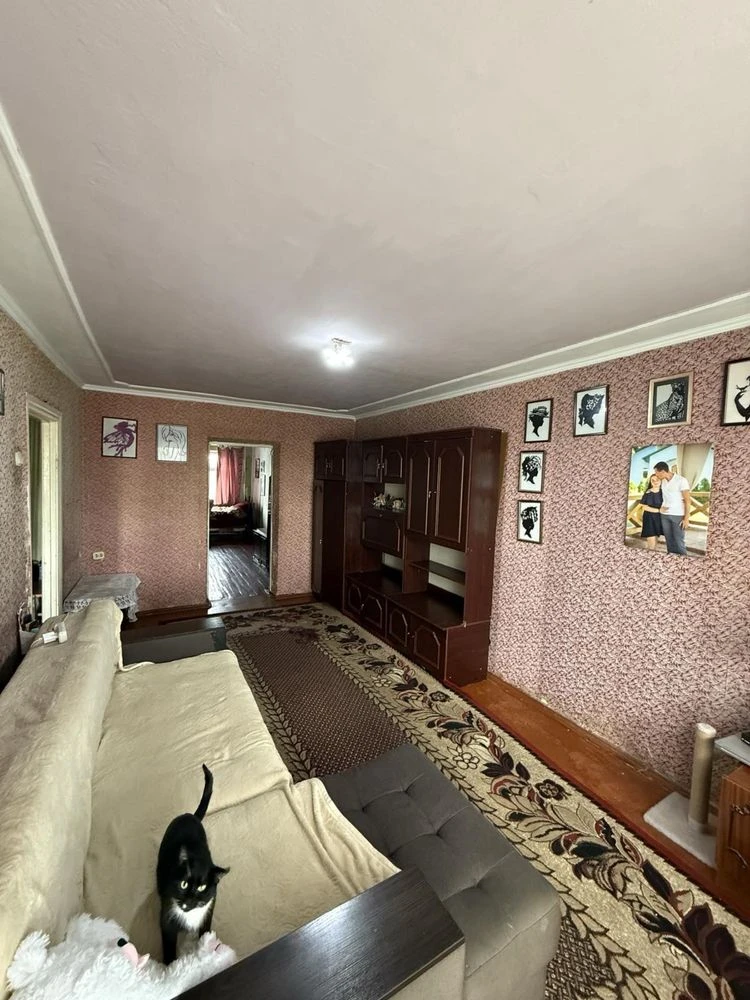 Продам 2х кімнатну квартиру вул.Торгова площа