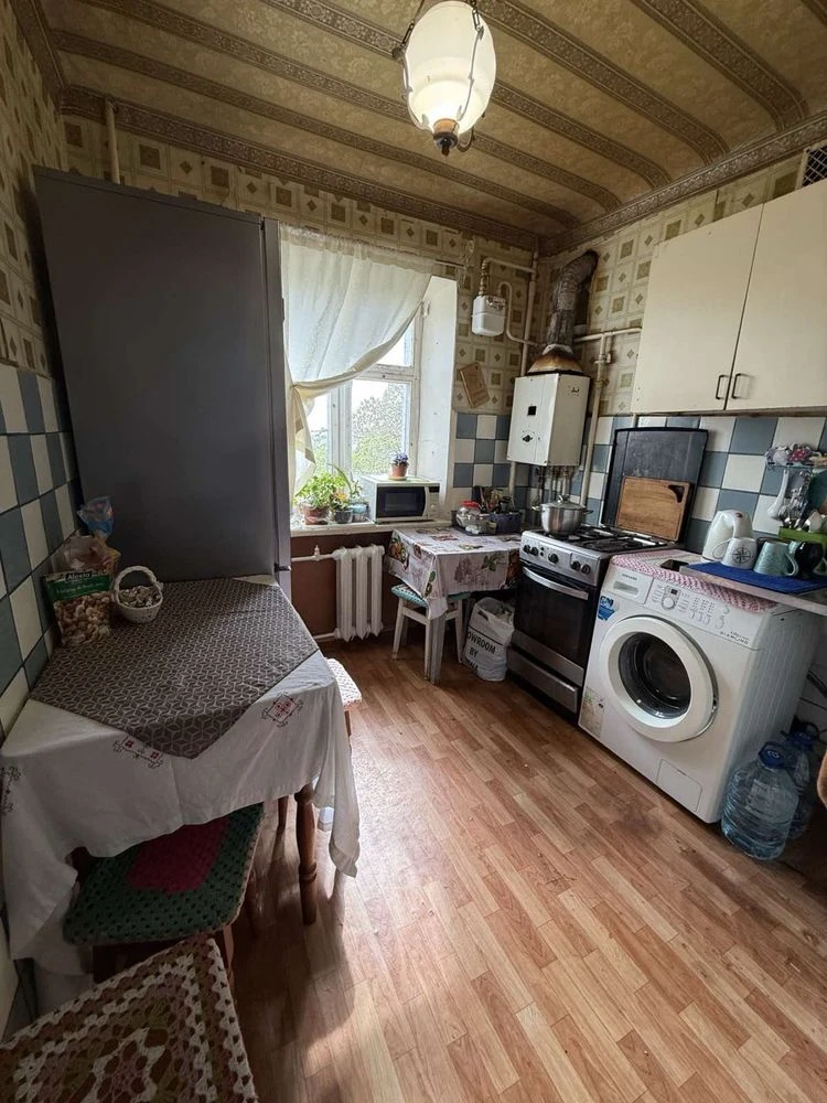 Продам 2х кімнатну квартиру вул.Торгова площа