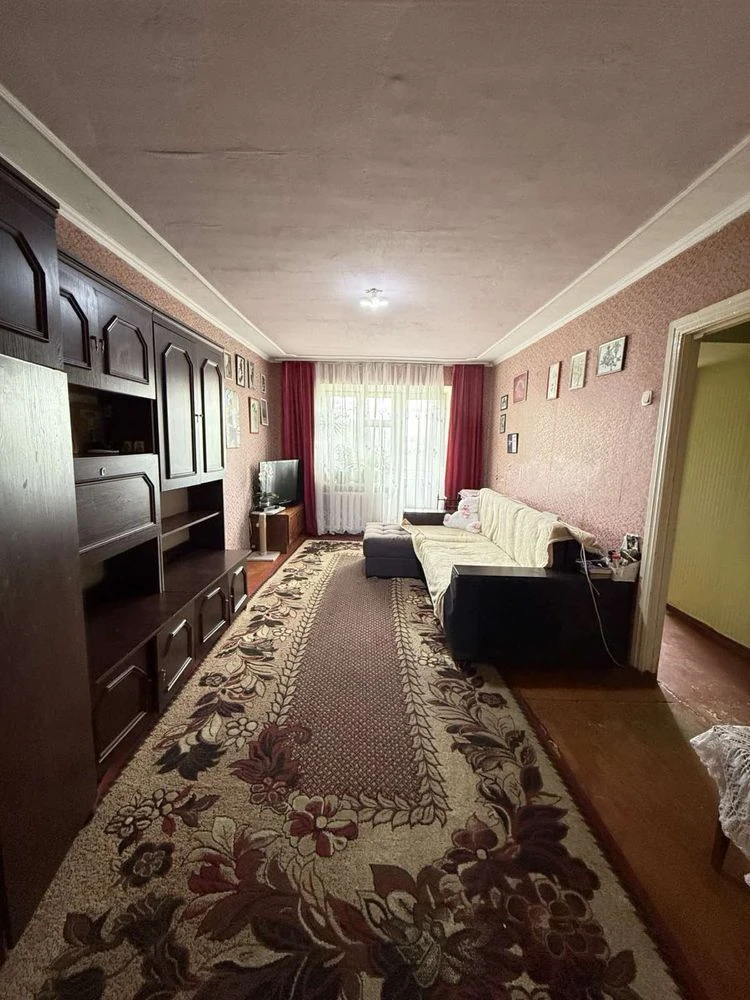 Продам 2х кімнатну квартиру вул.Торгова площа
