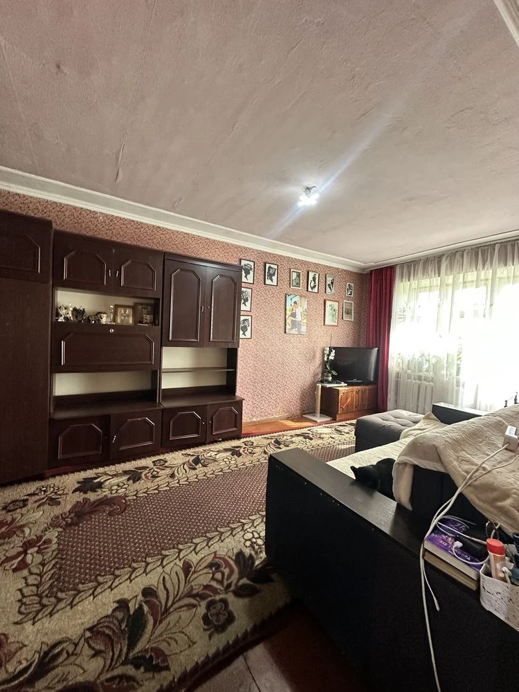Продам 2х кімнатну квартиру вул.Торгова площа
