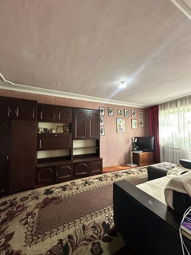 Продам 2х кімнатну квартиру вул.Торгова площа