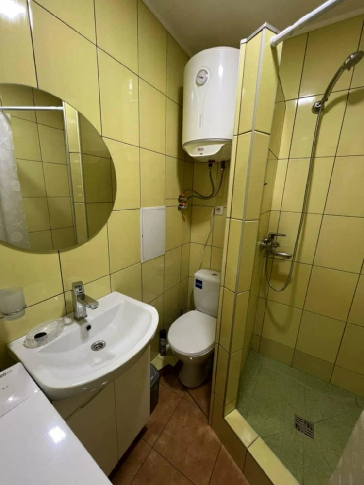 1-но кімнатна квартира на Фастівській продаж з меблями та те