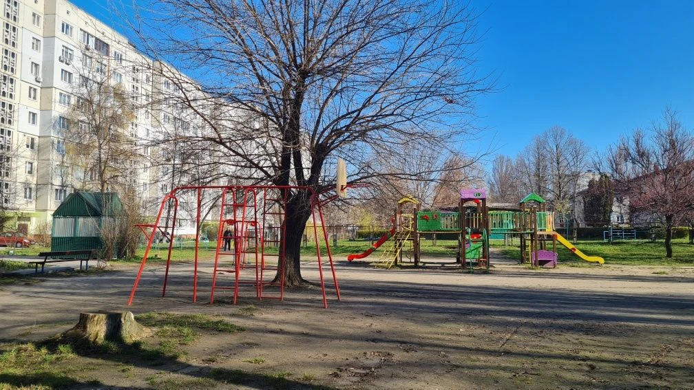 Sale of a 2-room apartment ready for renovation