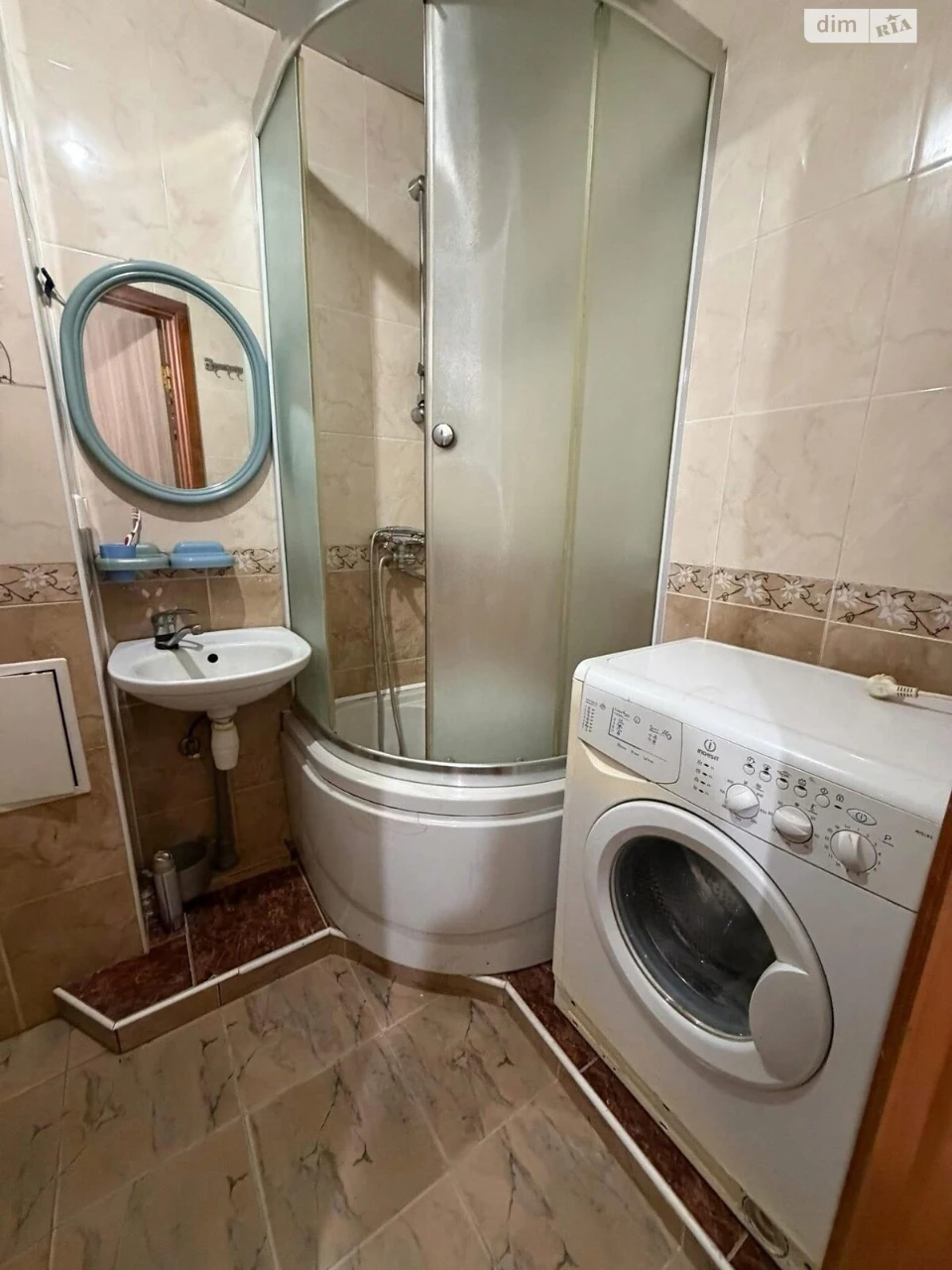 Apartment for Sale, Levnevsky