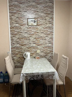 For Sale: Three-room apartment. DNC. Green Street
