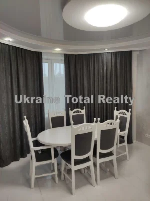 SOLOMYANKA! 3-room apartment 120m2 with renovation! Golego Street