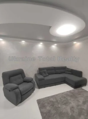 SOLOMYANKA! 3-room apartment 120m2 with renovation! Golego Street