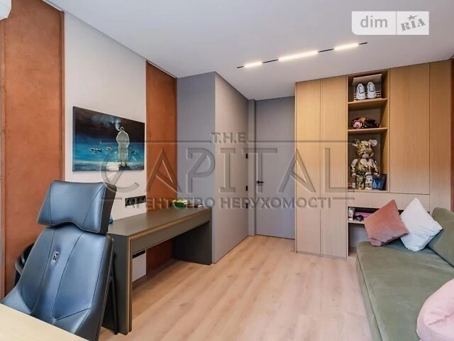 Sale of 3-room apartment 118.7 sq. m. on Predslavynska Street 42 • I