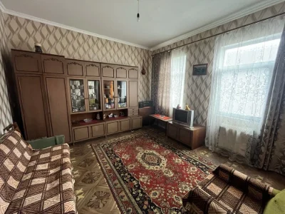 Продам 2-х кімнатну квартиру на Водопійній