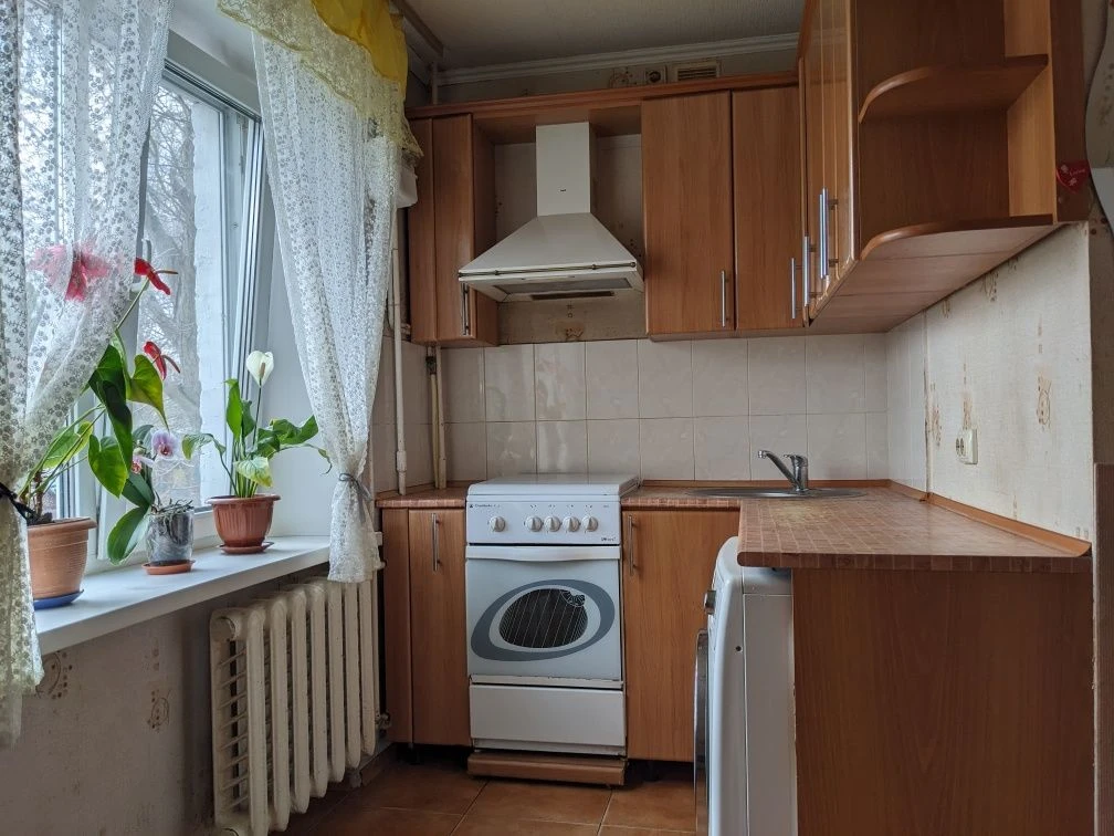 Продам Однокімнатну Квартиру