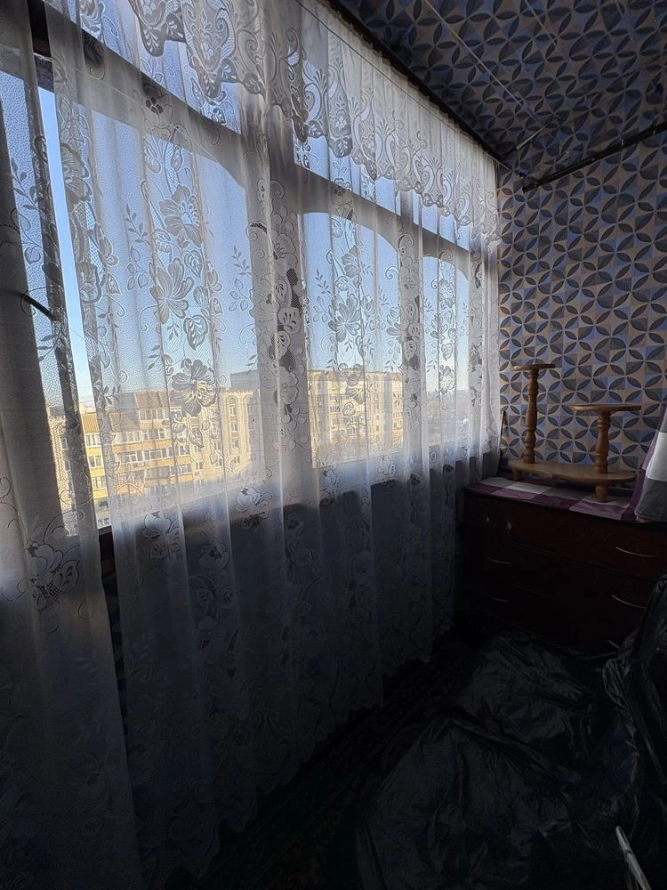 1-но кімнатна квартира  по вулиці Василя Стуса