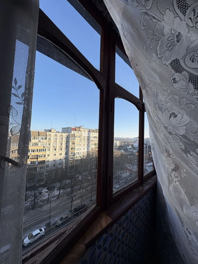 1-но кімнатна квартира  по вулиці Василя Стуса