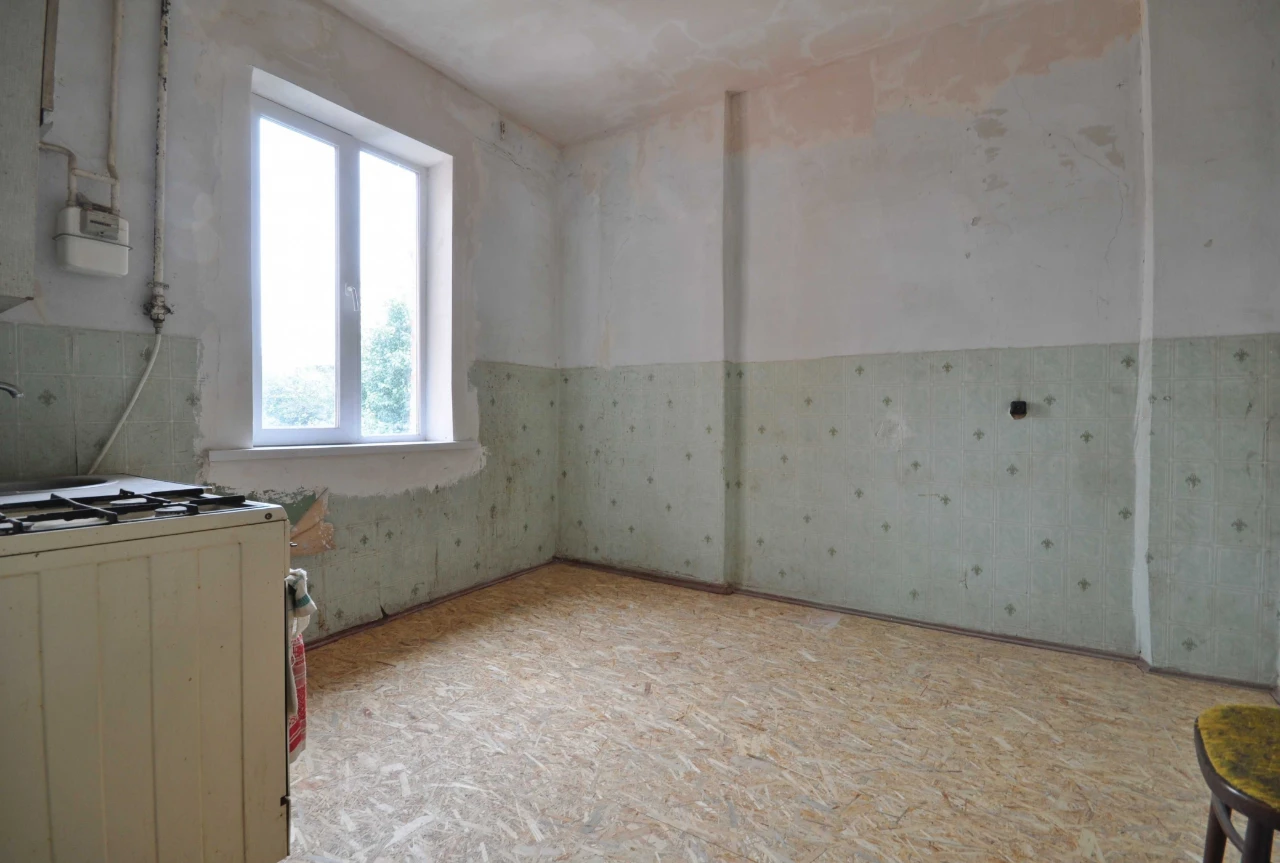 Spacious 2-bedroom apartment with individual heating and a garage