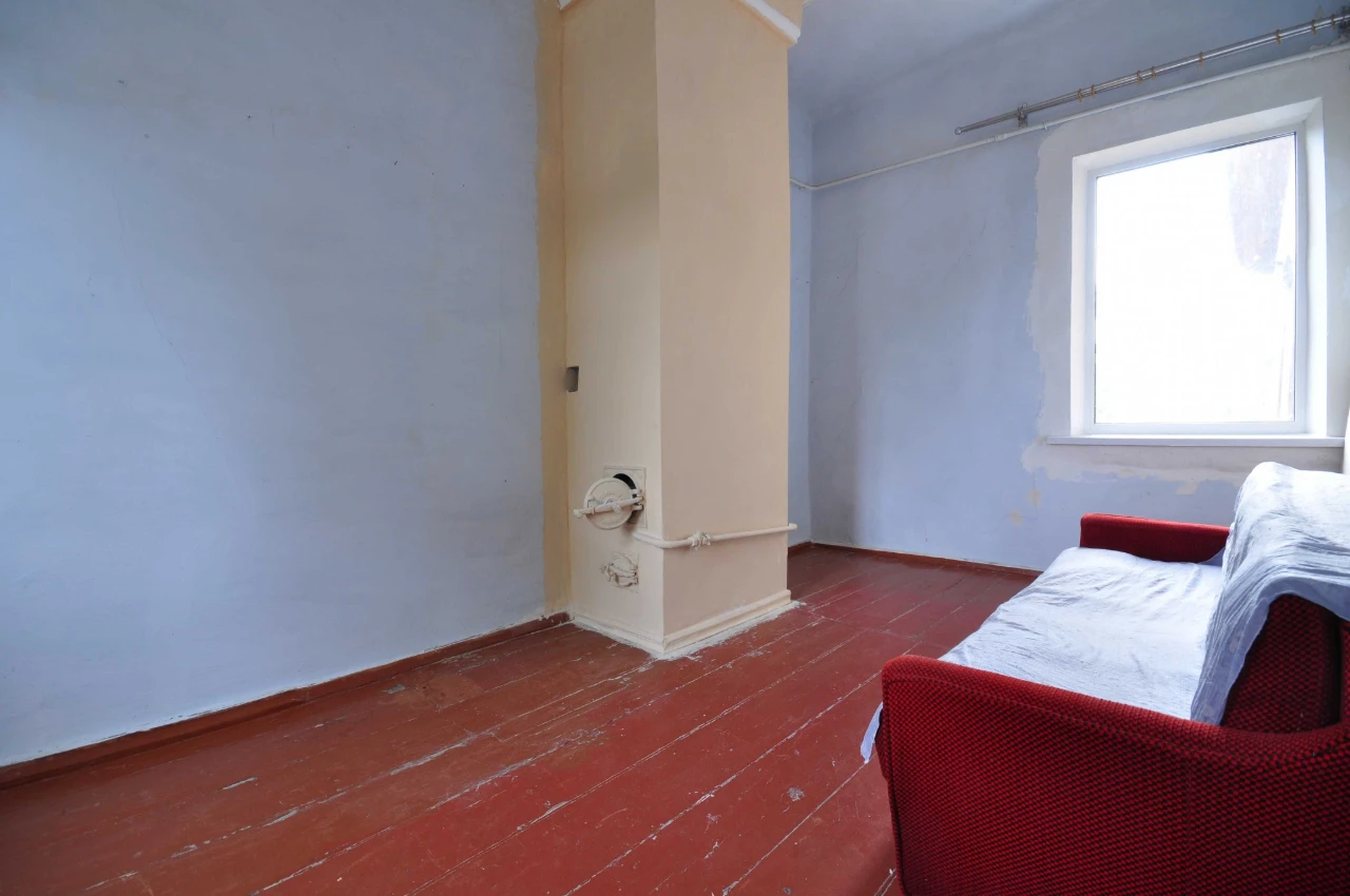 Spacious 2-bedroom apartment with individual heating and a garage