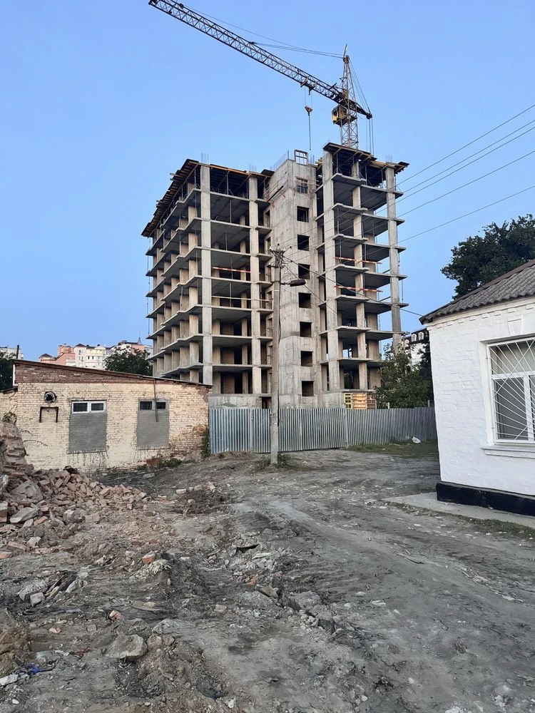 Продам 1 кімнатну квартиру ЖК Юрʼїв