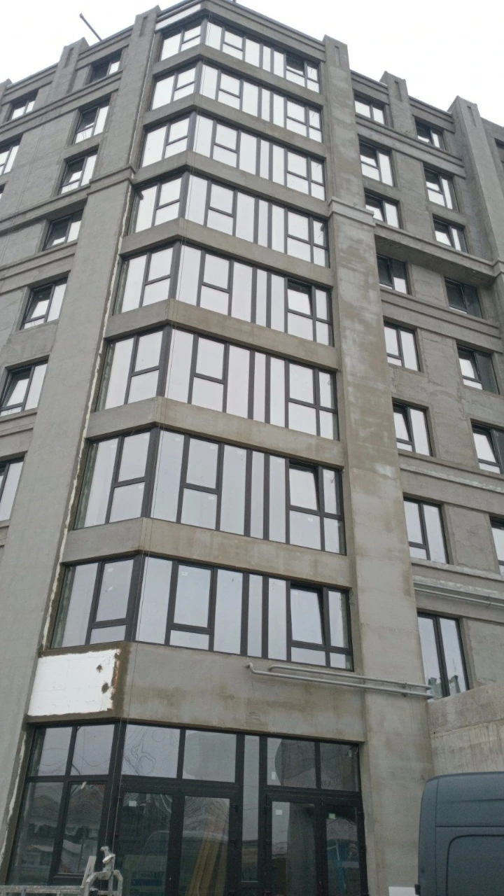 One-bedroom apartment for sale in a new building. Center