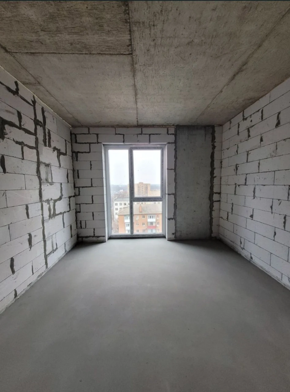 One-bedroom apartment for sale in a new building. Center
