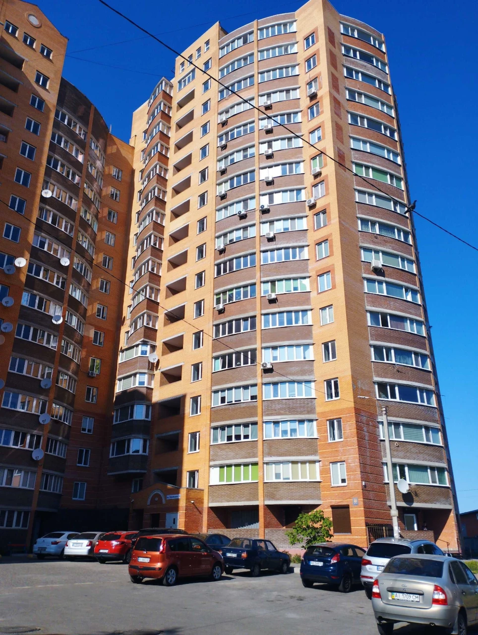 Продаю 3-комнатную квартиру в новостройке на Леваневского