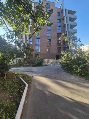 Продається 2-кімнатна квартира в ЖК "Кошерний" в центрі міста