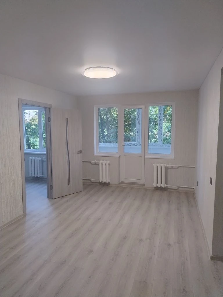 Продажа 2-комнатной квартиры в центре города Белая Церковь, 2 этаж.