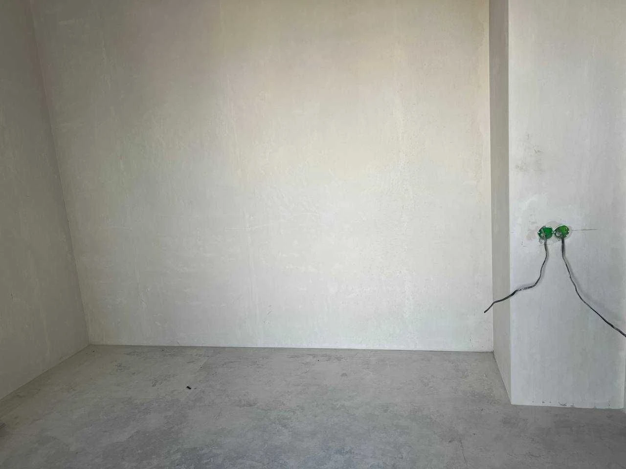 For Sale: Two-room apartment in a new building on Vokzalna Street