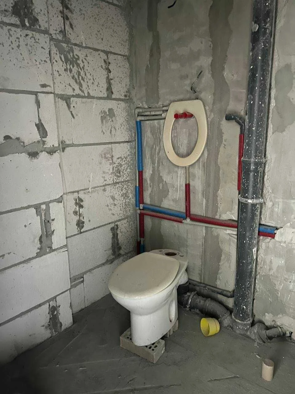 For Sale: Two-room apartment in a new building on Vokzalna Street