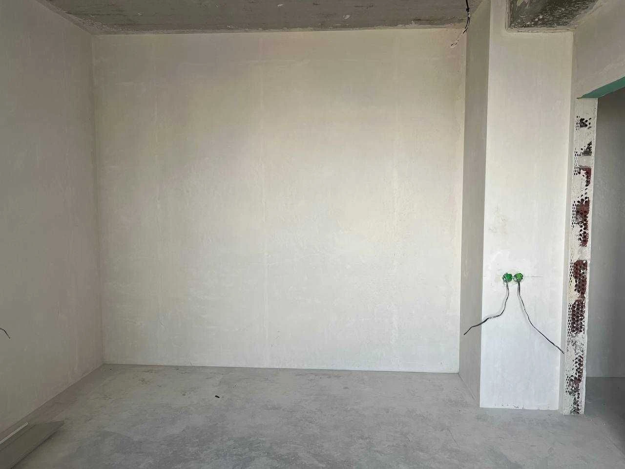 For Sale: Two-room apartment in a new building on Vokzalna Street