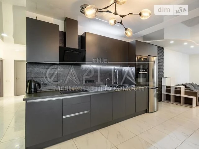 Продаж 3к квартири 117 кв. м на вул. Михайла Максимовича 3Г
