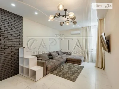 Продаж 3к квартири 117 кв. м на вул. Михайла Максимовича 3Г