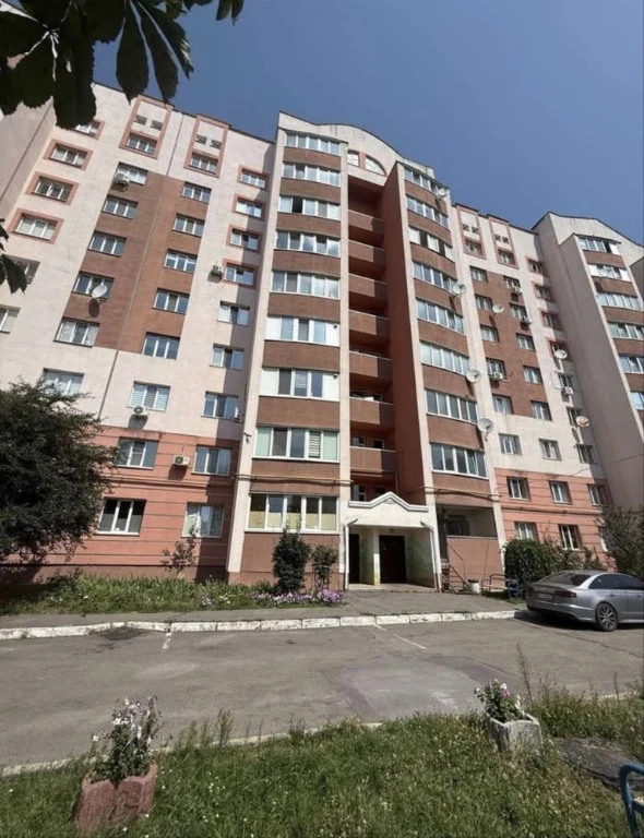 Продаж 2-кімнатній квартири на вулиці Незалежності, 58.