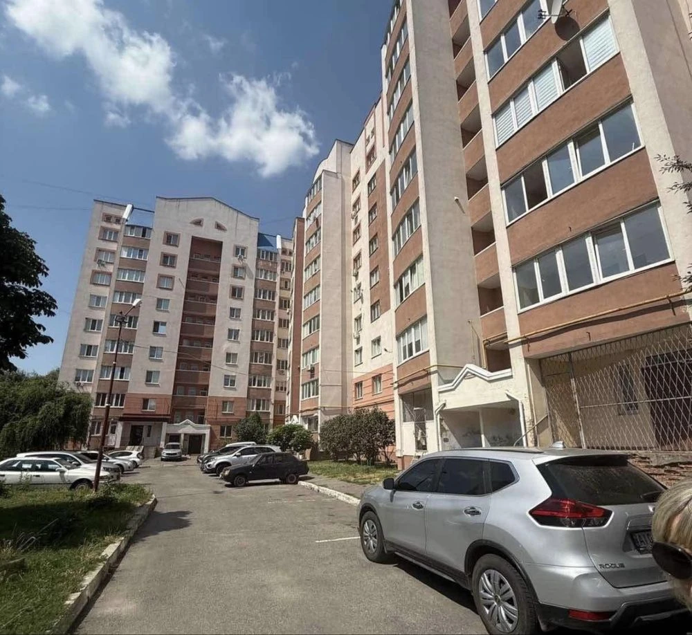 Продаж 2-кімнатній квартири на вулиці Незалежності, 58.