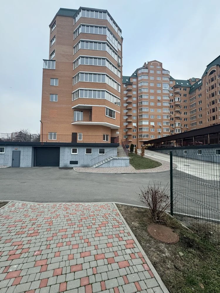 Продається 3-кімнатна квартира в новобудові ЖК «Набережний»!