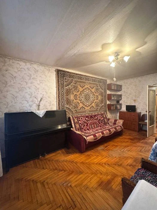 Продам 3к квартиру 70 м2 ж/м Тополь 1 дом ЮМЗ