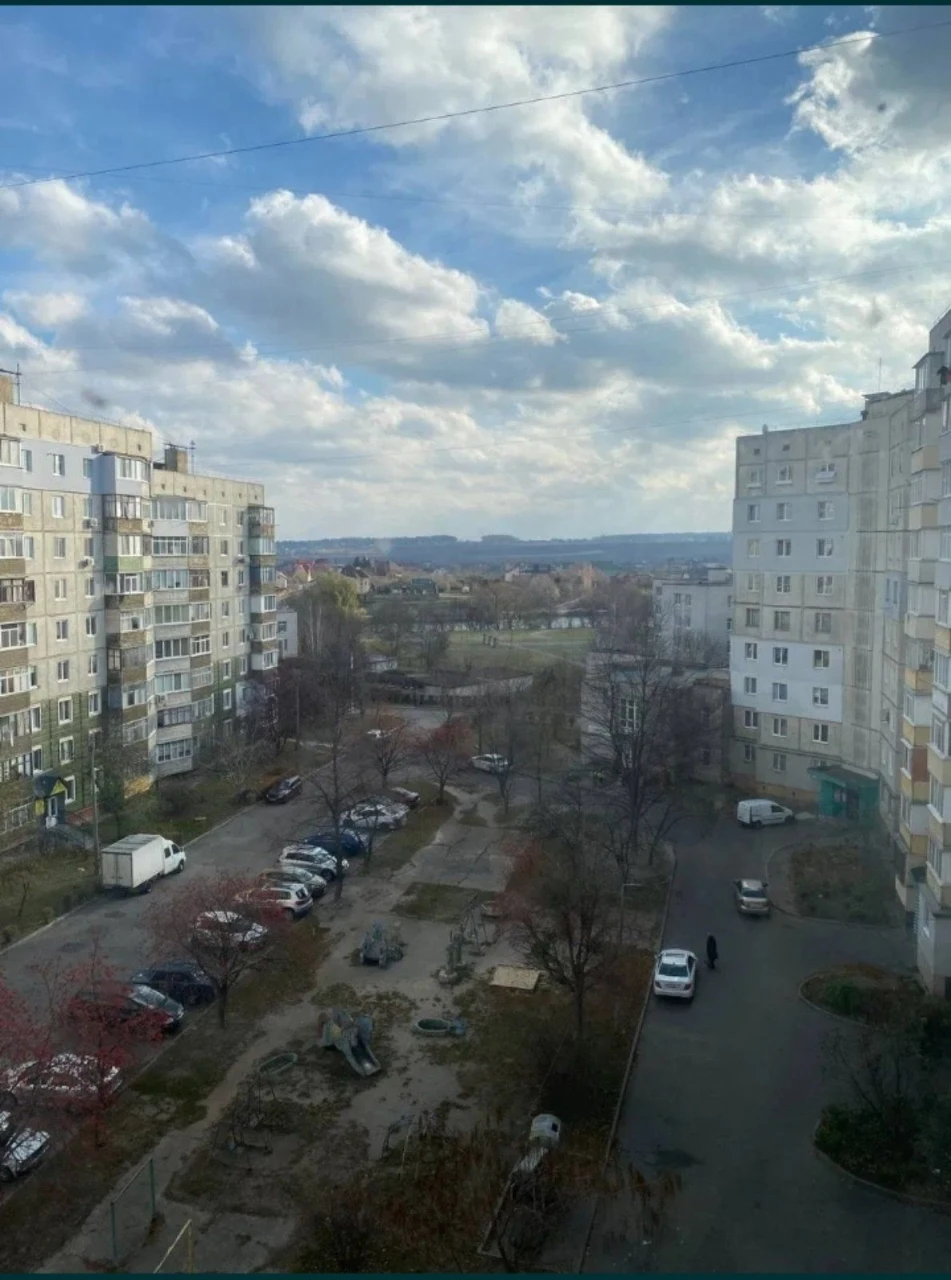 Продается 3-комнатная квартира в массиве Таращанский